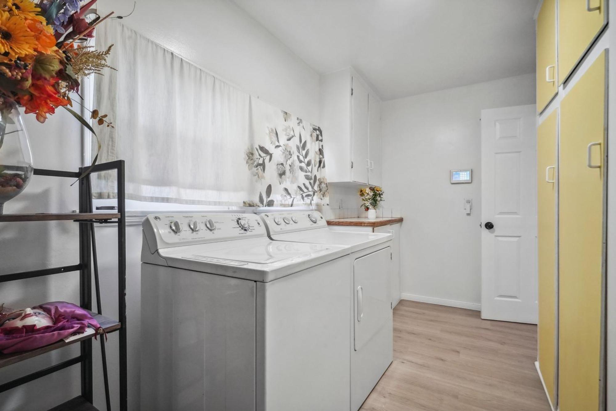 Cozy Single Story 2 Bdrm Family Home Near The Blvd Lancaster Exterior foto