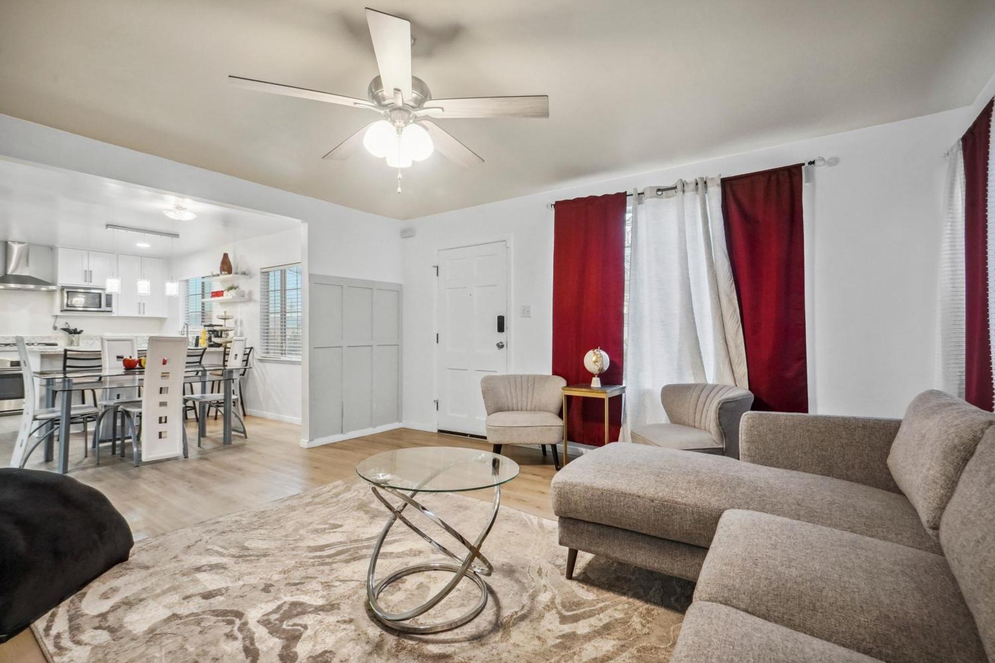 Cozy Single Story 2 Bdrm Family Home Near The Blvd Lancaster Exterior foto