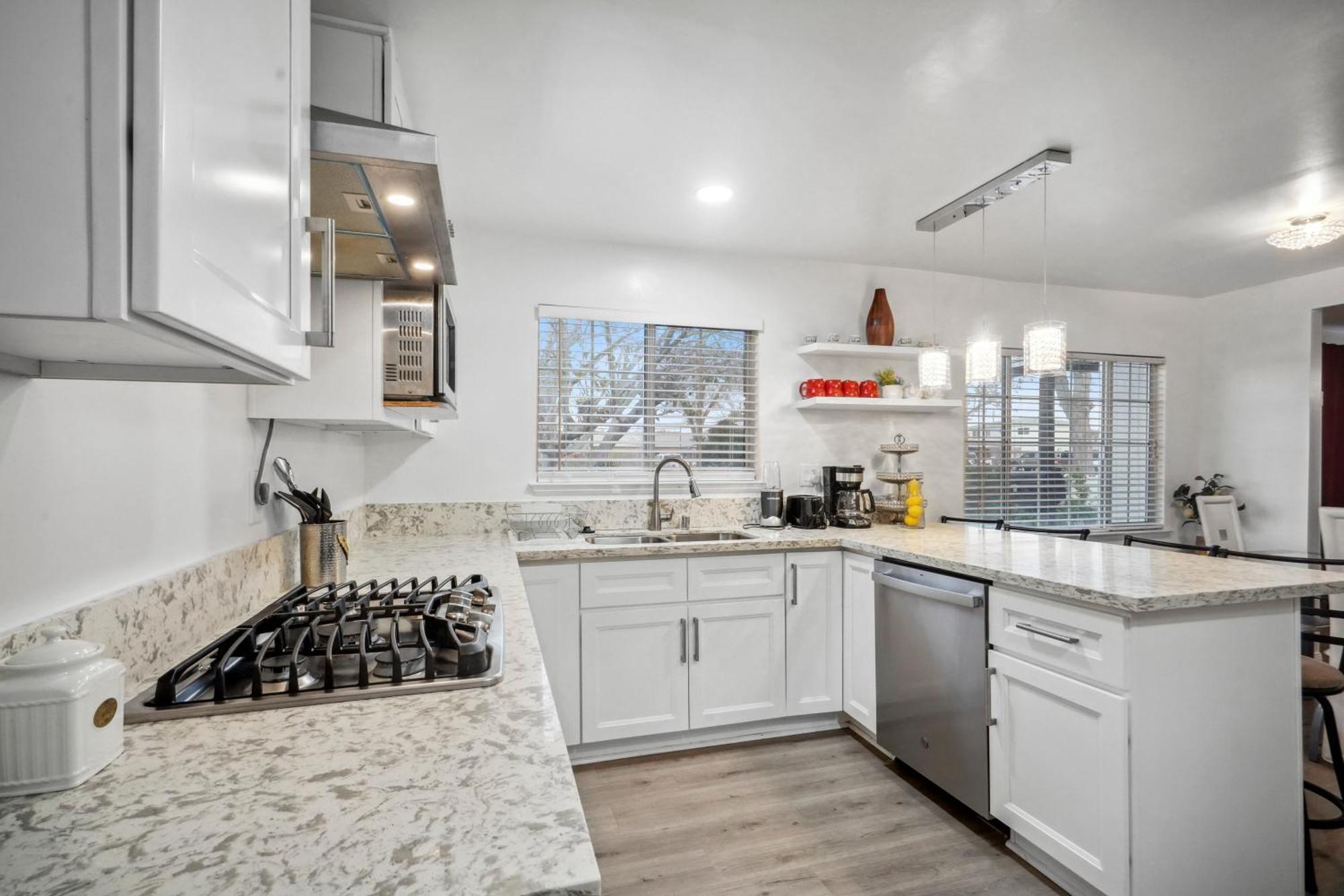 Cozy Single Story 2 Bdrm Family Home Near The Blvd Lancaster Exterior foto