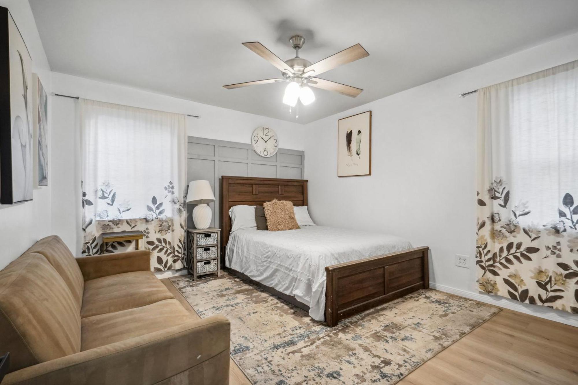 Cozy Single Story 2 Bdrm Family Home Near The Blvd Lancaster Exterior foto